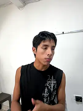 Snapshot of EstivenSallas2 chatting on December 13, 2025, 7:53 pm EstivenSallas2 online show from December 13, 2025, 7:53 pm