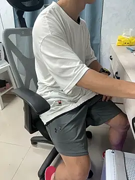 Snapshot of jason5858 chatting on December 20, 2025, 7:37 am jason5858 online show from December 20, 2025, 7:37 am