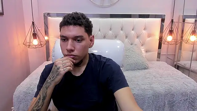 Snapshot of drake_miller7 chatting on December 14, 2025, 3:56 am drake miller7 online show from December 14, 2025, 3:56 am