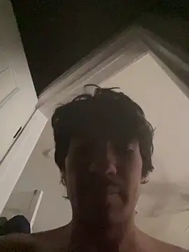 Kinggg Angggel online show from December 16, 2025, 6:35 pm