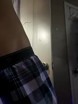 Kinggg Angggel online show from December 17, 2025, 8:04 pm