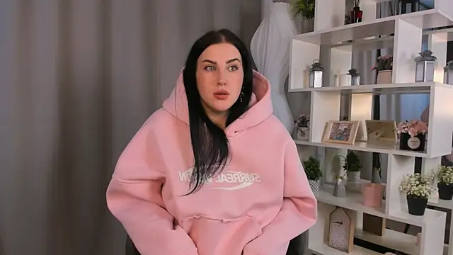 Snapshot of EvonVang chatting on December 15, 2025, 1:48 pm EvonVang online show from December 15, 2025, 1:48 pm