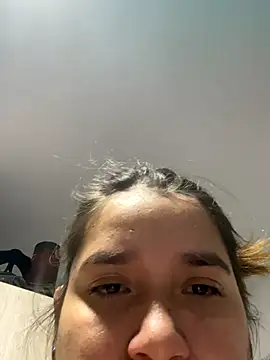 R-OMINALAPELIGROSA21 online show from December 15, 2025, 1:21 am