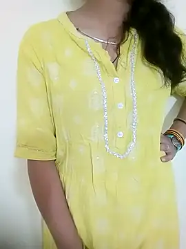 Snapshot of Kavya79 chatting on December 16, 2025, 9:47 am Kavya79 online show from December 16, 2025, 9:47 am