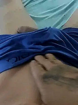 Snapshot of russobrabo chatting on December 15, 2025, 8:07 am russobrabo online show from December 15, 2025, 8:07 am