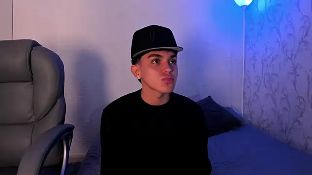 Snapshot of _TaylorBlack chatting on December 16, 2025, 11:26 am TaylorBlack online show from December 16, 2025, 11:26 am