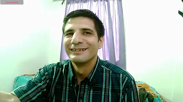 Snapshot of Adam_Arango chatting on December 18, 2025, 7:31 pm Adam Arango online show from December 18, 2025, 7:31 pm