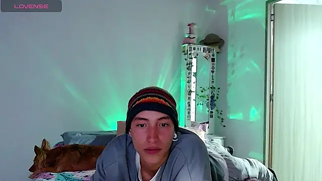 Snapshot of Perfect_match19 chatting on December 15, 2025, 11:31 pm Perfect match19 online show from December 15, 2025, 11:31 pm