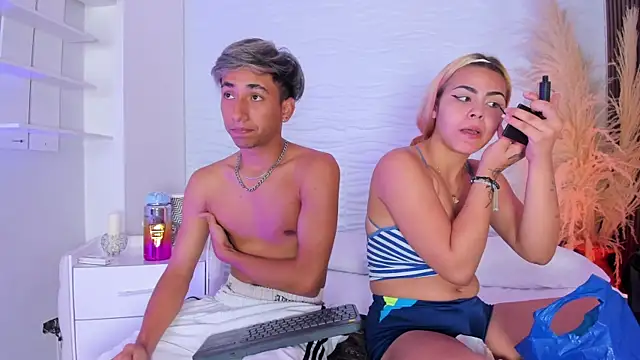 kimberlyAndOstin online show from December 16, 2025, 12:43 pm