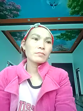 Girl cutee online show from December 21, 2025, 7:48 am