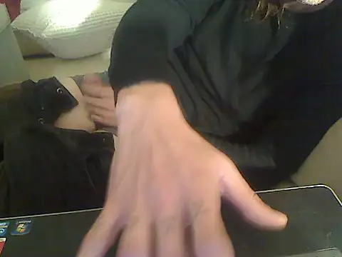 Snapshot of Corky_887 chatting on December 18, 2025, 2:45 pm Corky 887 online show from December 18, 2025, 2:45 pm