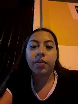 Snapshot of Emily_joee_ chatting on December 18, 2025, 11:55 pm Emily joee online show from December 18, 2025, 11:55 pm