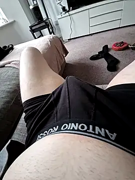 hereshappyguy67 online show from December 17, 2025, 1:39 pm