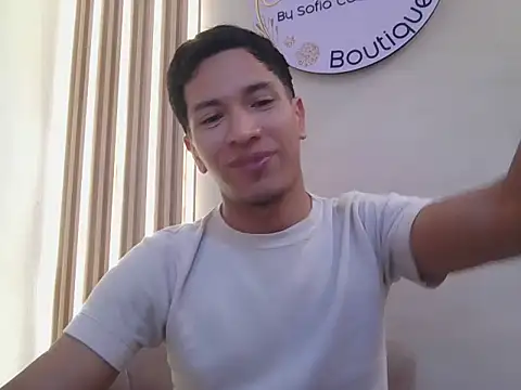 Snapshot of kracjunior chatting on December 19, 2025, 7:54 pm kracjunior online show from December 19, 2025, 7:54 pm