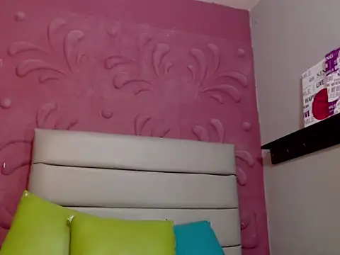 Snapshot of camy_cherry chatting on December 18, 2025, 1:44 am camy cherry online show from December 18, 2025, 1:44 am