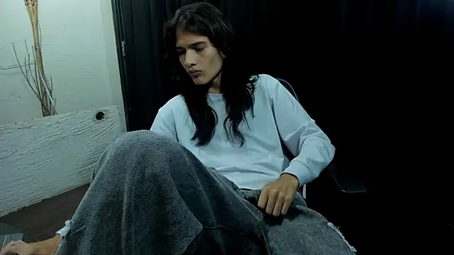 StarCrow19 online show from December 18, 2025, 8:26 pm