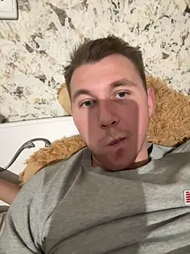 Snapshot of Karakum77 chatting on December 18, 2025, 7:09 pm Karakum77 online show from December 18, 2025, 7:09 pm