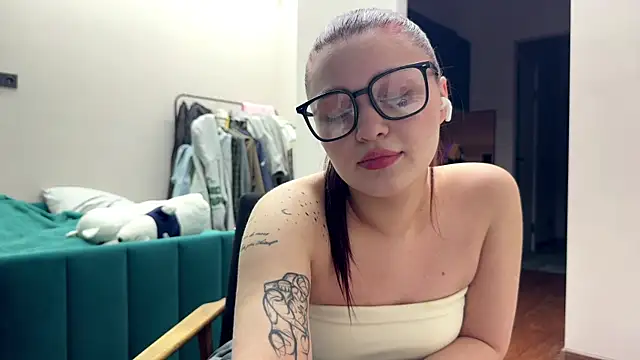 PassionPie online show from December 19, 2025, 6:26 pm