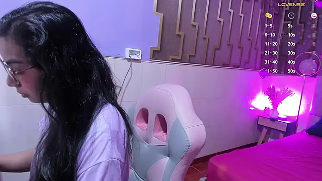 Snapshot of lia_morel chatting on December 19, 2025, 1:18 pm lia morel online show from December 19, 2025, 1:18 pm