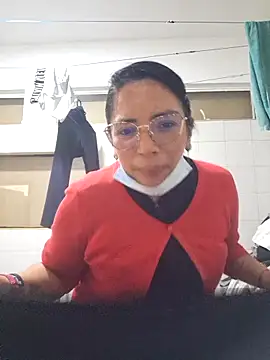 Snapshot of BoniFox_ chatting on December 18, 2025, 2:12 pm BoniFox online show from December 18, 2025, 2:12 pm