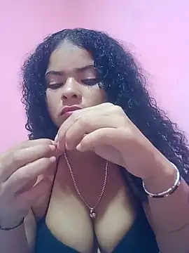 Snapshot of Fresa235 chatting on December 19, 2025, 4:30 am Fresa235 online show from December 19, 2025, 4:30 am