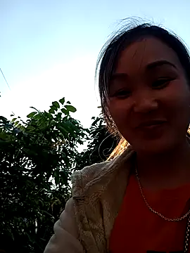 Snapshot of yula-bi chatting on December 19, 2025, 8:43 am yula-bi online show from December 19, 2025, 8:43 am