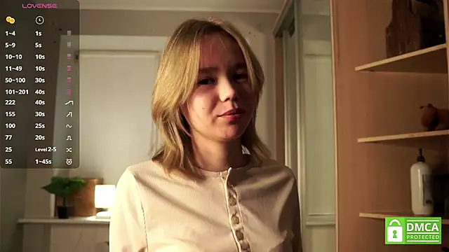 DollyAmrine online show from December 19, 2025, 9:38 am