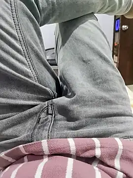 Snapshot of hydhunk26 chatting on December 20, 2025, 10:11 am hydhunk26 online show from December 20, 2025, 10:11 am