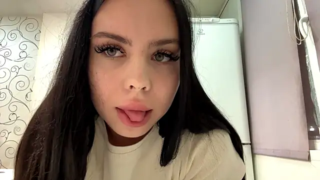 CherlyKeiper online show from December 21, 2025, 3:30 pm