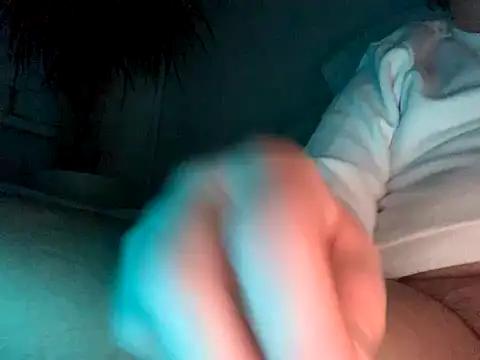 Snapshot of Sevenyearsago chatting on December 21, 2025, 5:09 pm Sevenyearsago online show from December 21, 2025, 5:09 pm