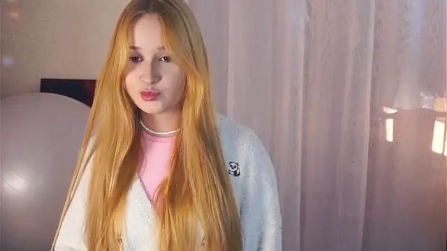 Snapshot of NeliaStarnaud chatting on December 22, 2025, 3:53 pm NeliaStarnaud online show from December 22, 2025, 3:53 pm