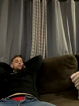 whiteknightt944 online show from December 23, 2025, 6:33 am