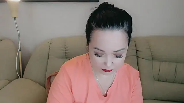 infinity loveliness online show from November 9, 2025, 6:44 am