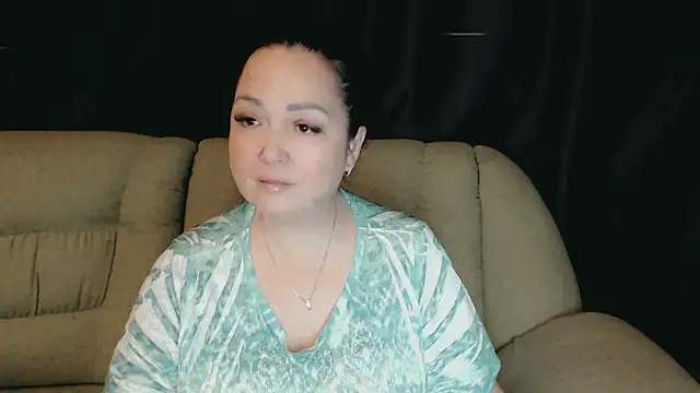 infinity loveliness online show from December 4, 2025, 1:42 pm