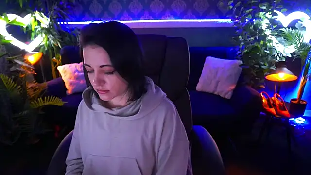 Snapshot of Dafni_Monn chatting on March 11, 2025, 6:32 am Dafni Monn online show from March 11, 2025, 6:32 am
