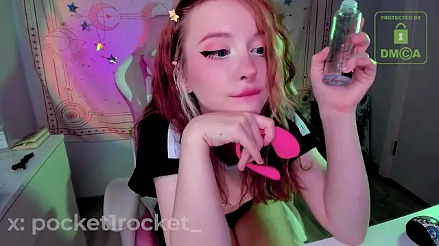 Snapshot of _PocketRocket_ chatting on September 21, 2025, 11:28 pm  PocketRocket  online show from September 21, 2025, 11:28 pm