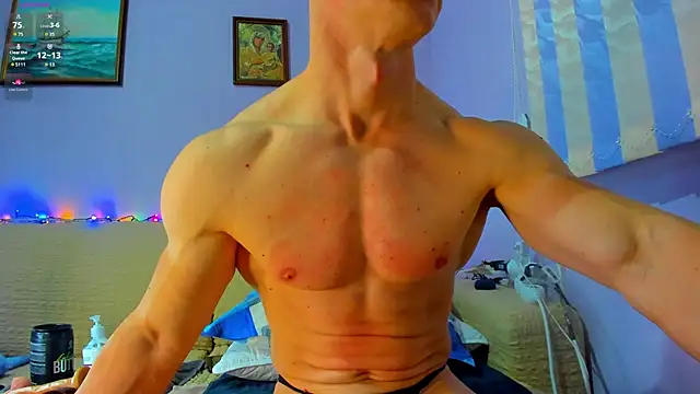 Snapshot of Shestifold_ chatting on December 11, 2024, 5:48 pm Shestifold online show from December 11, 2024, 5:48 pm