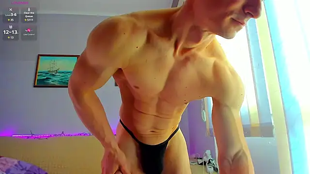 Snapshot of Shestifold_ chatting on February 24, 2025, 8:06 am Shestifold online show from February 24, 2025, 8:06 am