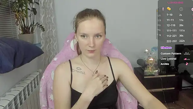 Snapshot of Mary_Blu chatting on November 9, 2025, 10:41 pm Mary Blu online show from November 9, 2025, 10:41 pm