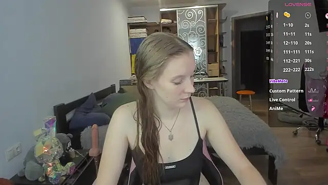 Snapshot of Mary_Blu chatting on November 26, 2025, 12:28 pm Mary Blu online show from November 26, 2025, 12:28 pm