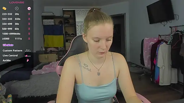 Snapshot of Mary_Blu chatting on December 5, 2025, 2:14 pm Mary Blu online show from December 5, 2025, 2:14 pm