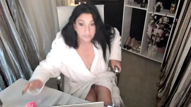 Snapshot of DreamLove2020 chatting on October 19, 2025, 8:09 pm DreamLove2020 online show from October 19, 2025, 8:09 pm