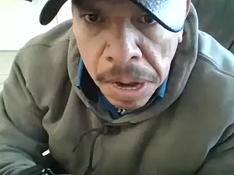 Snapshot of Oskr2024XXX chatting on January 29, 2025, 9:39 pm Oskr2024XXX online show from January 29, 2025, 9:39 pm