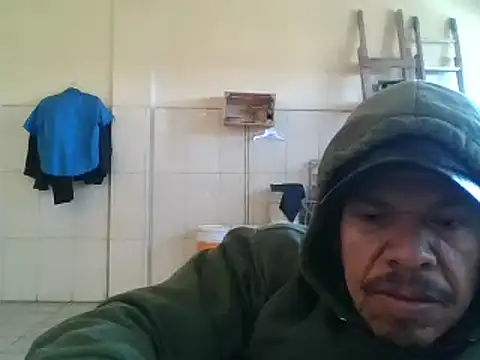 Snapshot of Oskr2024XXX chatting on February 2, 2025, 3:17 pm Oskr2024XXX online show from February 2, 2025, 3:17 pm