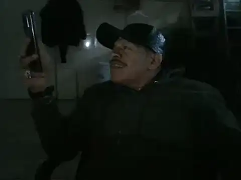 Snapshot of Oskr2024XXX chatting on February 11, 2025, 12:38 am Oskr2024XXX online show from February 11, 2025, 12:38 am