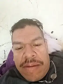 Snapshot of Oskr2024XXX chatting on February 11, 2025, 10:18 pm Oskr2024XXX online show from February 11, 2025, 10:18 pm