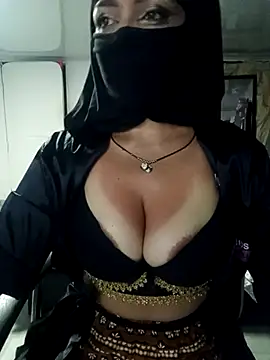 Snapshot of nadia__abaud chatting on March 11, 2025, 2:43 am nadia abaud online show from March 11, 2025, 2:43 am