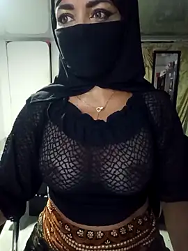 Snapshot of nadia__abaud chatting on March 12, 2025, 5:35 am nadia abaud online show from March 12, 2025, 5:35 am