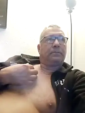 Soloyan online show from January 5, 2025, 6:13 am