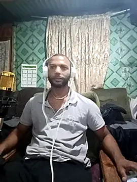 Snapshot of Camodick chatting on February 1, 2025, 8:26 pm Camodick online show from February 1, 2025, 8:26 pm